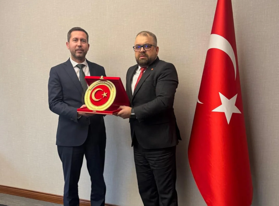 Cumhurbaşkanlığı Yatırım Ofisi’nde Sağlık Sanayimizin Geleceğine Yönelik Verimli Görüşme